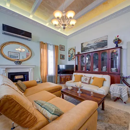 Charming 2br Townhouse With Rooftop Terrace Holiday home Saint Julian's