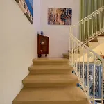 Σπίτι διακοπών Charming 2br Townhouse With Rooftop Terrace *